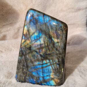 Bloc de labradorite (n°1) – 849 g