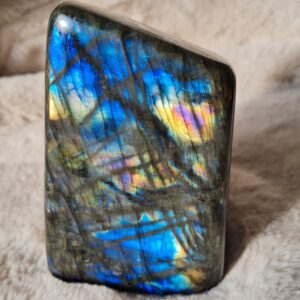 Bloc de labradorite (n°1) – 849 g