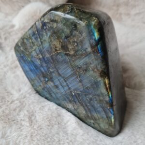 Bloc de labradorite (n°2) – 853 g