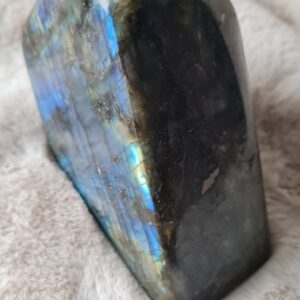 Bloc de labradorite (n°2) – 853 g