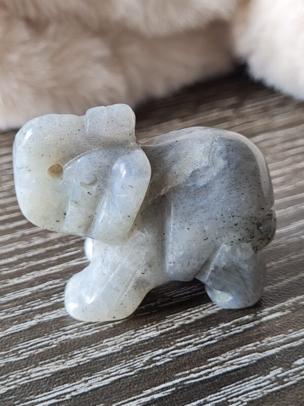 figurine pierre naturelle labradorite