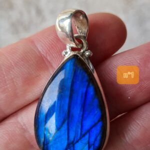 Pendentif en argent 925 et labradorite bleue AAA (n°1)