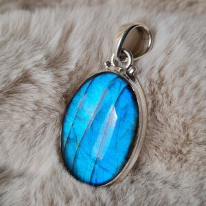 Pendentif en argent 925 et labradorite bleue AAA (n°3)